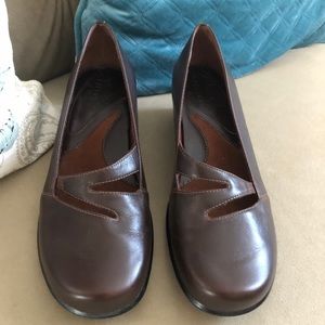 Clark’s Artisan Brown Slip on Pumps Sz 8W